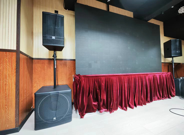 JBL CV3015/CV3018S 商務(wù)會議音箱，酒樓餐廳音樂播放、舞臺表演、多功能廳、報告廳專業(yè)擴(kuò)聲應(yīng)用